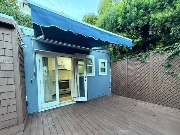 Listing photo 1 of 4