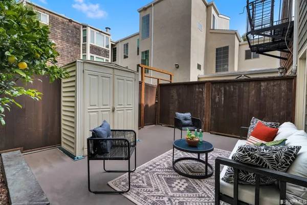 Listing photo 1 of 5