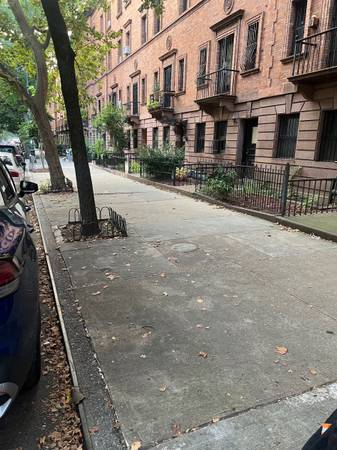 Listing photo 1 of 5