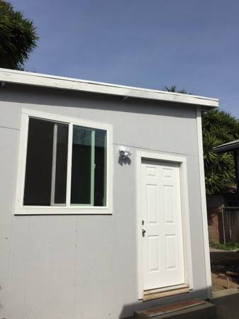 Listing photo 1 of 5