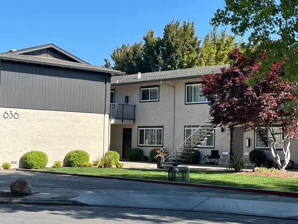 Listing photo 1 of 5