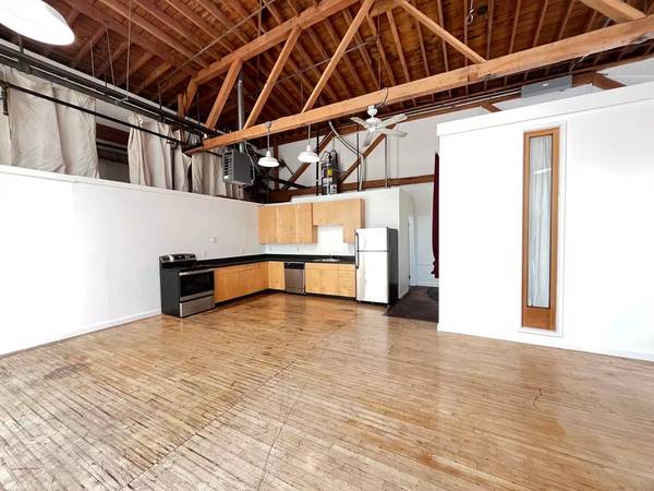 Listing photo 1 of 5