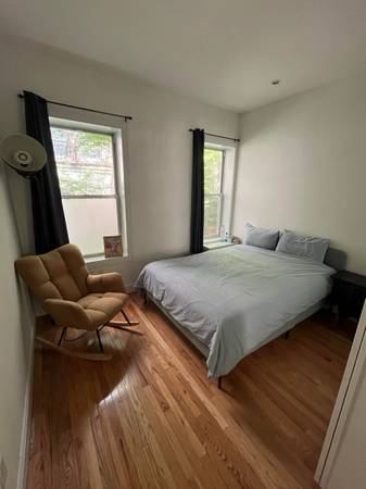 Listing photo 1 of 5