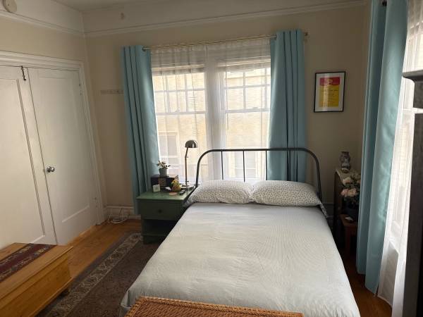 Listing photo 1 of 5