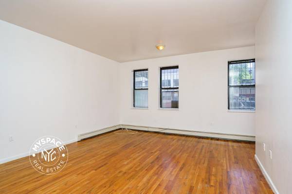Listing photo 1 of 5