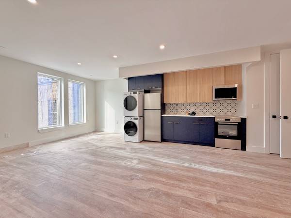 Listing photo 1 of 5