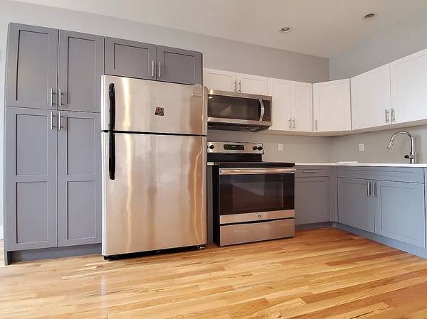 Listing photo 1 of 5