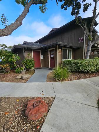 Listing photo 1 of 5