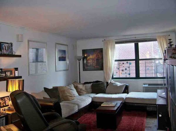 Listing photo 1 of 4