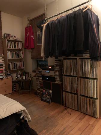 Listing photo 1 of 4