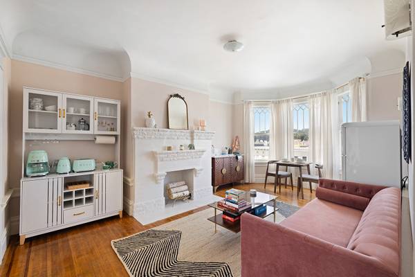 Listing photo 1 of 5
