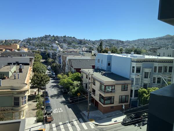 Listing photo 1 of 5