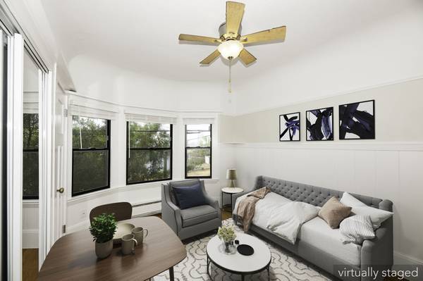 Listing photo 1 of 5