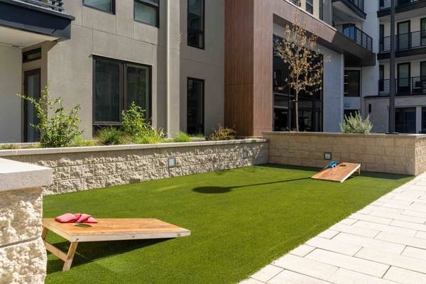 Listing photo 1 of 5