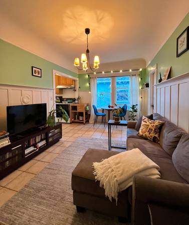 Listing photo 1 of 5