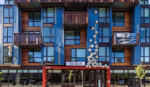 Listing photo 1 of 5