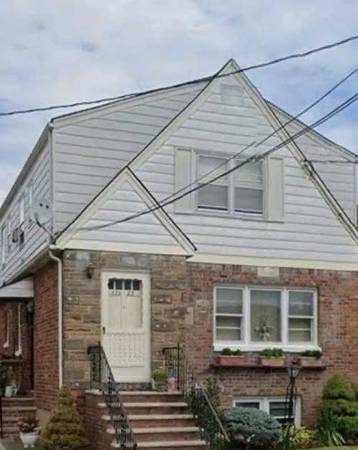 Listing photo 1 of 5