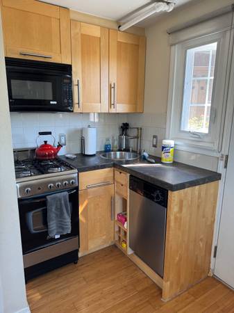 Listing photo 1 of 5