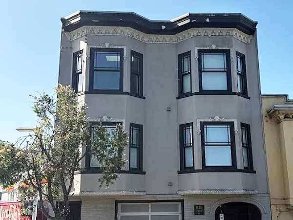 Listing photo 1 of 4