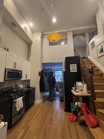 Listing photo 1 of 5