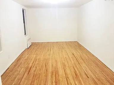Listing photo 1 of 5