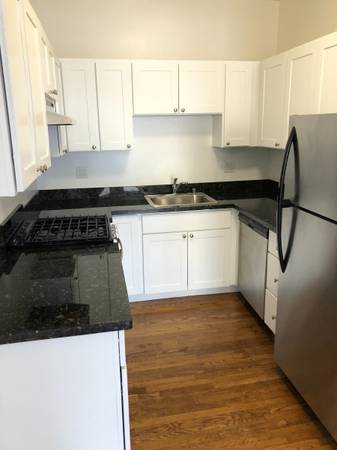 Listing photo 1 of 5