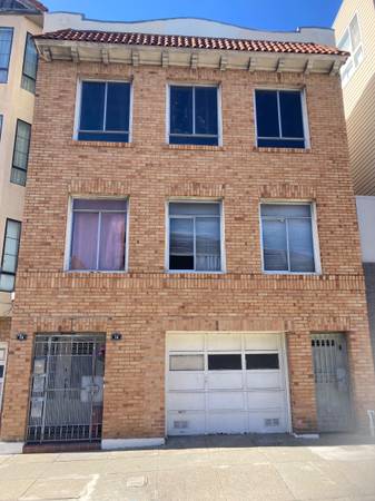 Listing photo 1 of 5