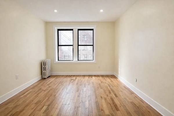 Listing photo 1 of 16