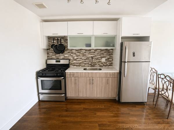 Listing photo 1 of 5