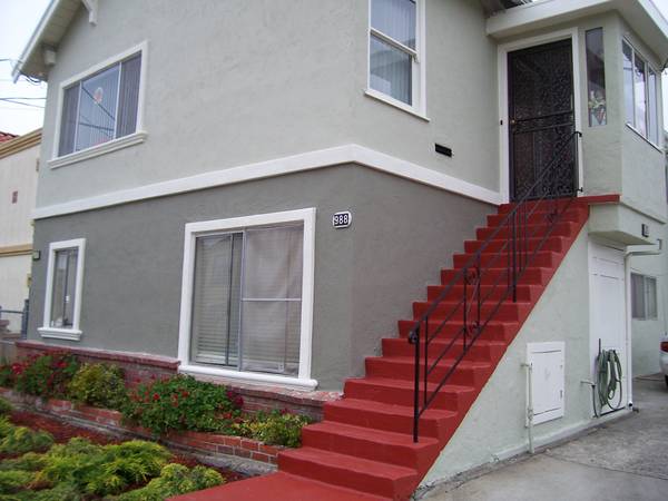Listing photo 1 of 5