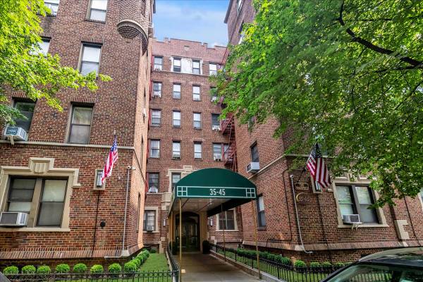 Listing photo 1 of 5