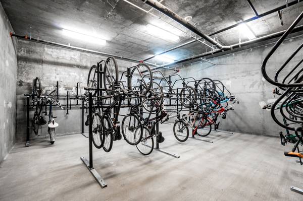 Listing photo 1 of 5