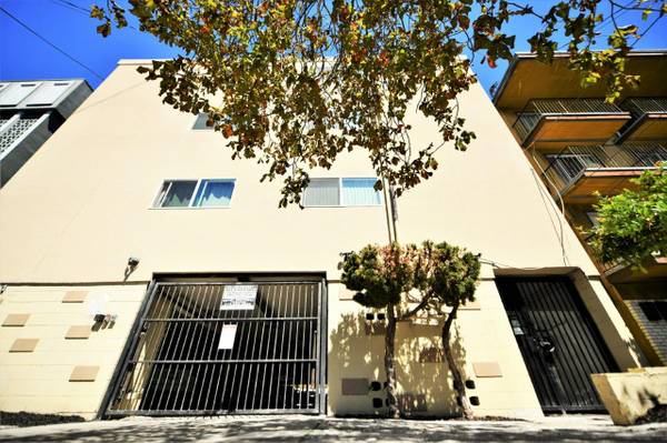 Listing photo 1 of 5