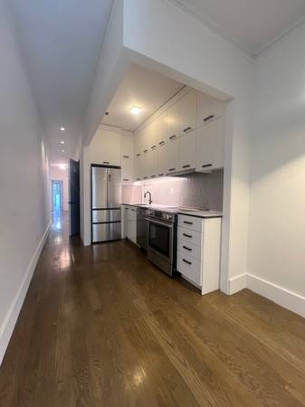 Listing photo 1 of 5