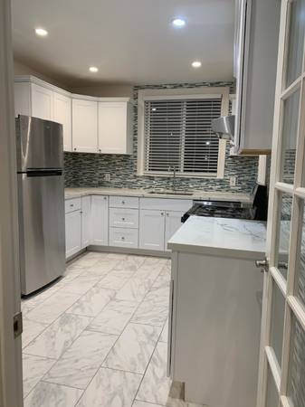 Listing photo 1 of 4