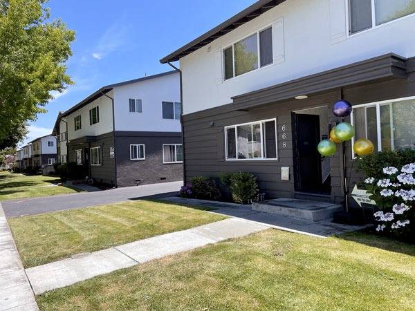 Listing photo 1 of 5