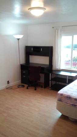 Listing photo 1 of 2