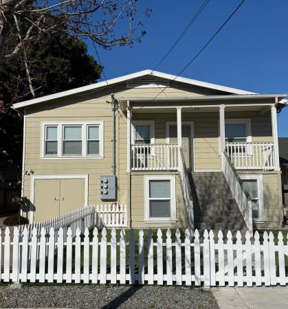 Listing photo 1 of 5