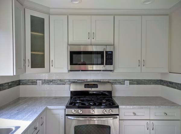 Listing photo 1 of 5