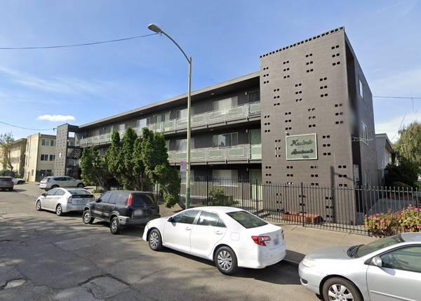 Listing photo 1 of 5