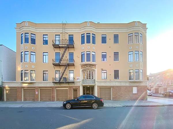 Listing photo 1 of 5