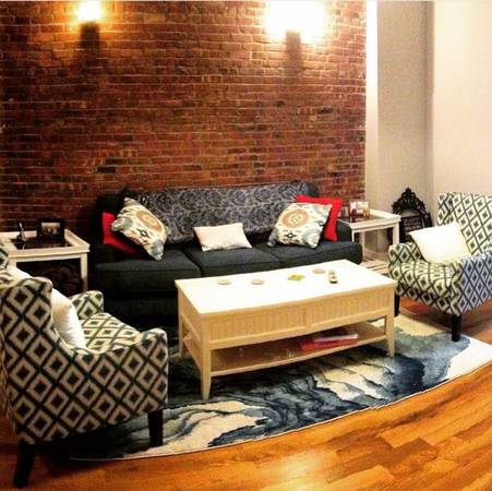 Listing photo 1 of 3