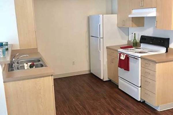 Listing photo 1 of 4