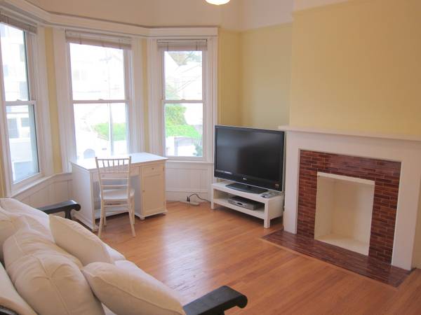 Listing photo 1 of 5