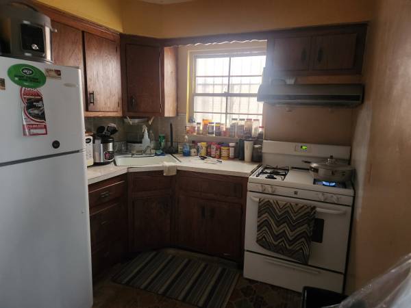 Listing photo 1 of 5