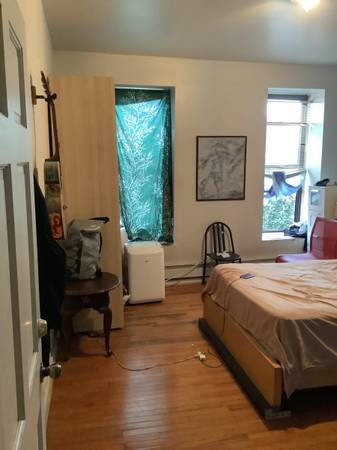 Listing photo 1 of 5