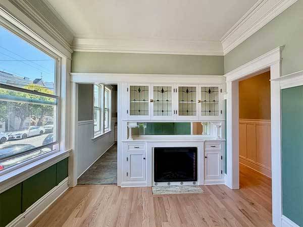 Listing photo 1 of 4