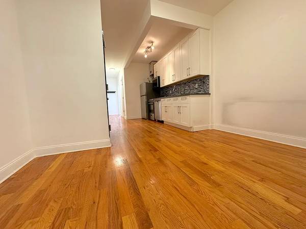 Listing photo 1 of 13