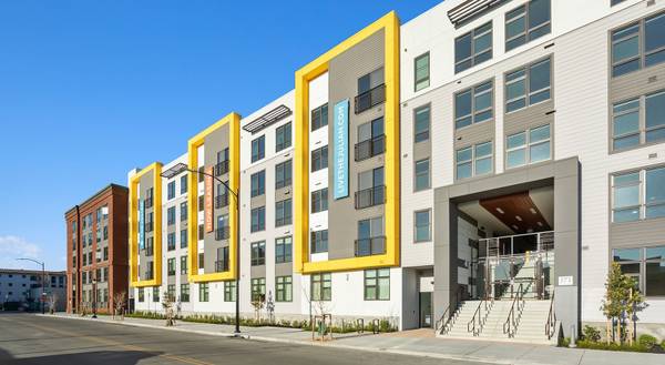 Listing photo 1 of 5