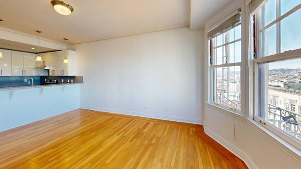 Listing photo 1 of 5